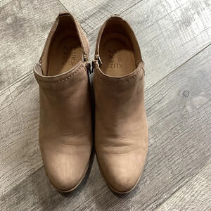 Naturalizer Zarie Boots Size 8N